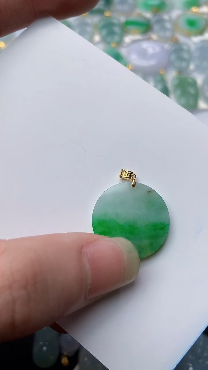 【闪购商品】翡翠颈饰18K金镶嵌18.........