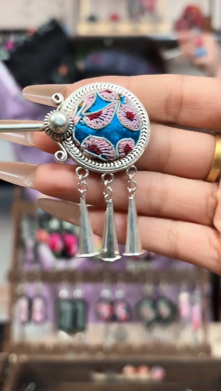 织绣艺枝独秀手工饰品258