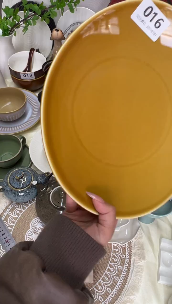 新骨瓷016瑕疵 姜黄 11,5寸 椭圆 水滴 鱼盘
