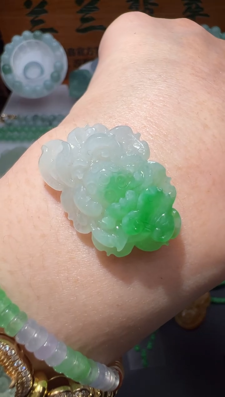 【闪购商品】定制翡翠未镶嵌27.4*18.2*7.5莲花