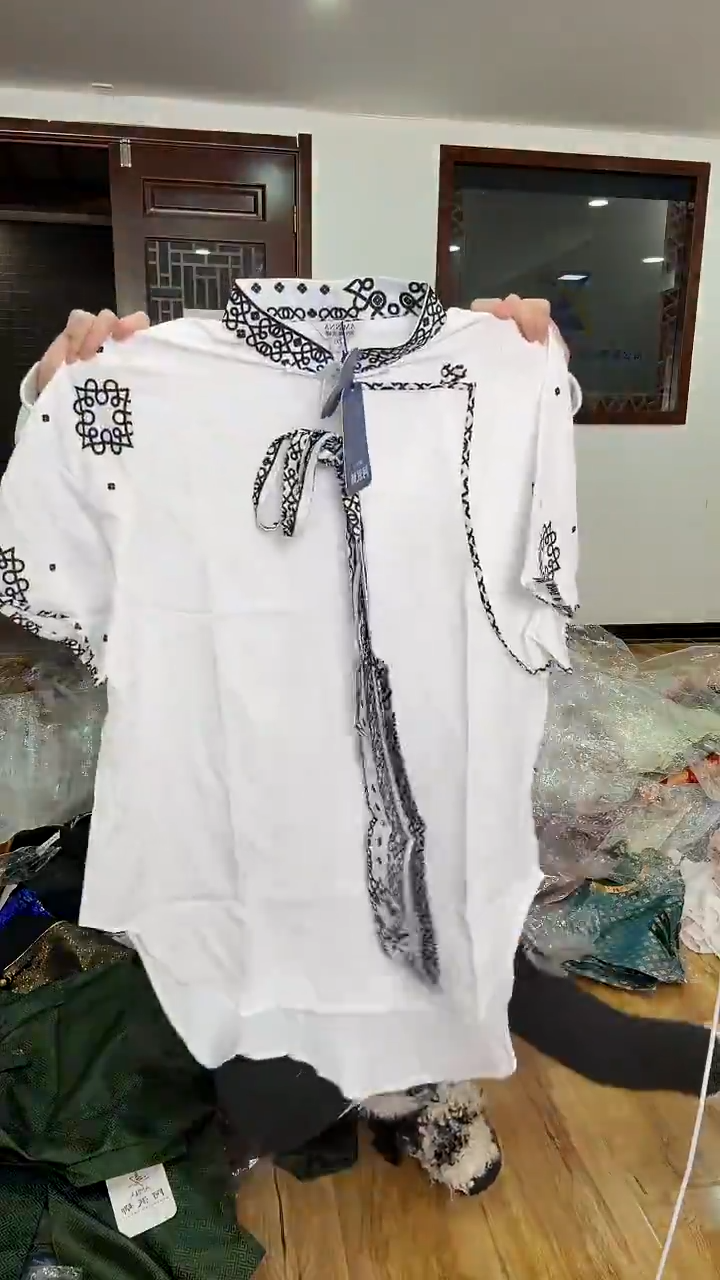 2XL码       135-145斤  半袖