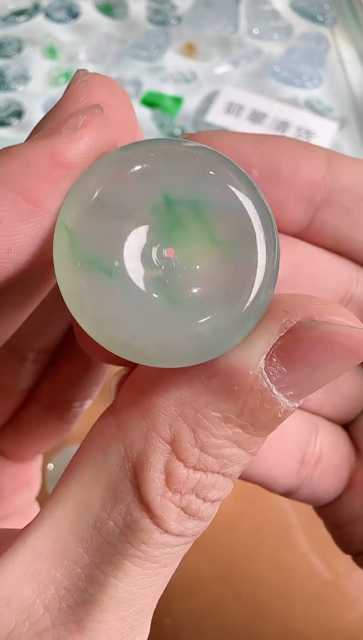 【闪购商品】翡翠吊坠(不含链)未镶嵌··