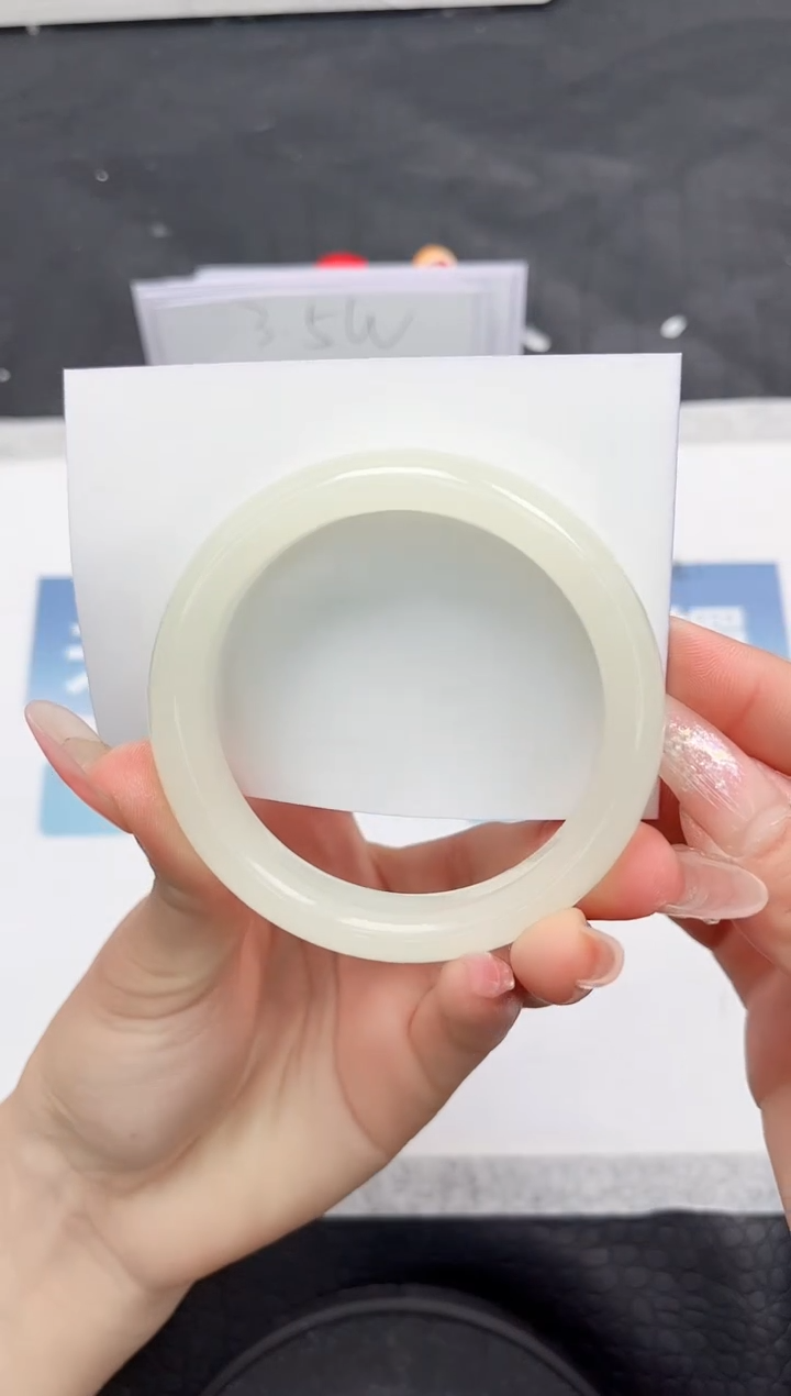 【闪购商品】石英质玉手镯未镶嵌Q255-55.3