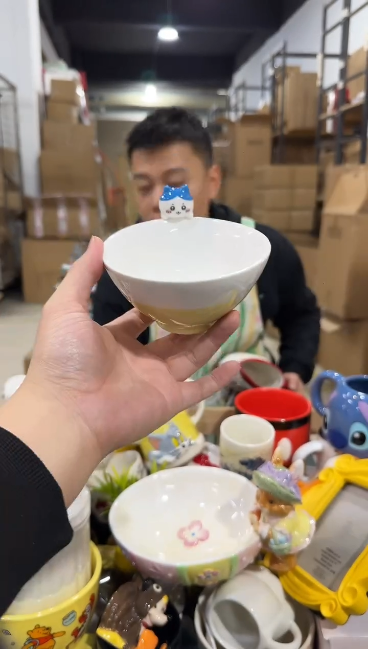 瓷片原盒小八公仔碗