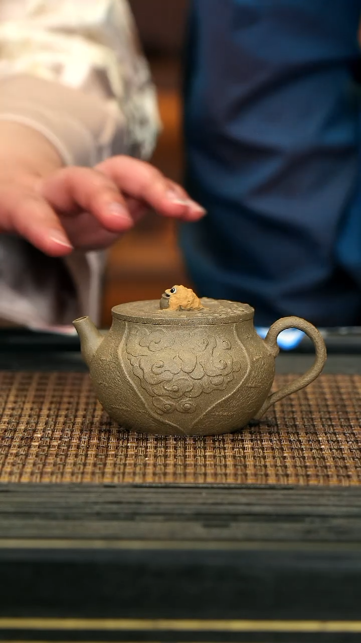 【闪购商品】紫砂茶壶WXT56 祥云金蟾 青段