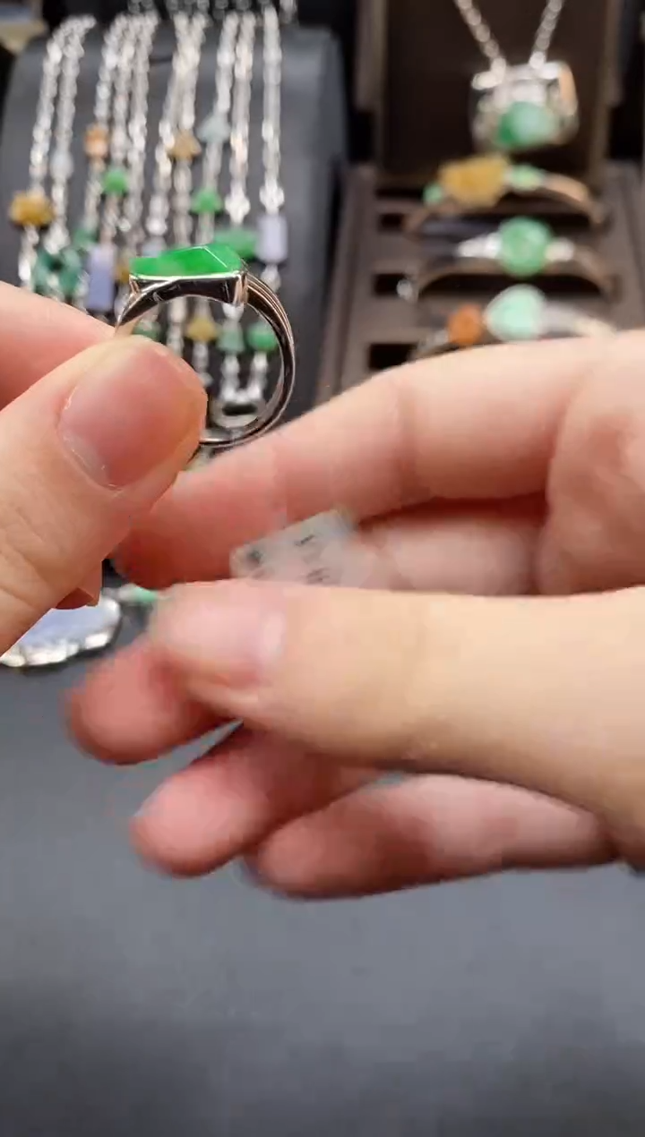 颈饰银S925镶嵌翡翠19046