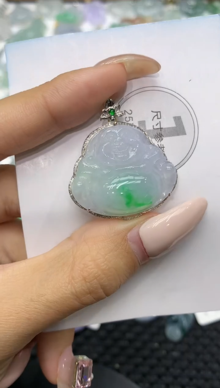 颈饰18K金镶嵌翡翠111111111111