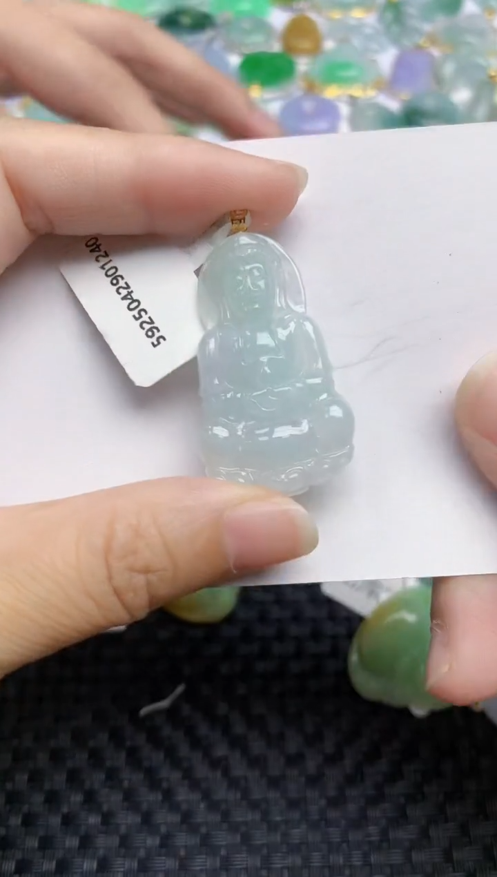 翡翠18K金镶嵌颈饰天然翡翠A货