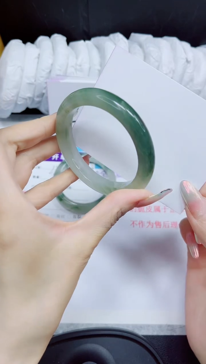 石英质玉手镯未镶嵌275