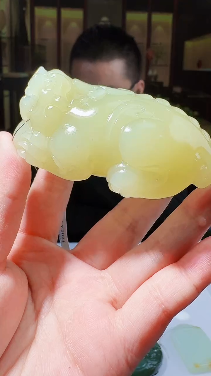 定制和田玉玉润名家天然和田玉（拍一发一）