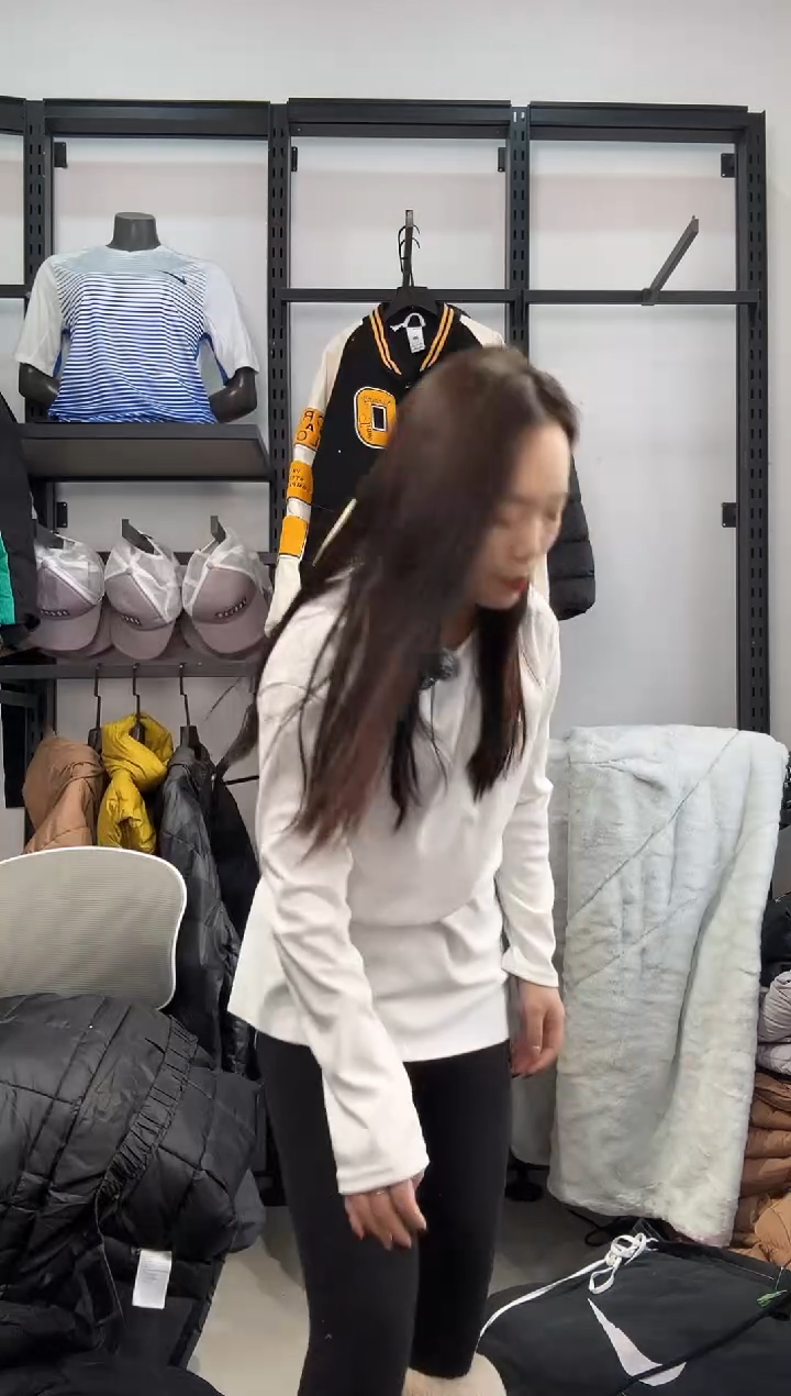 雪****飘2171闪购编码 Nike/Joedan运动卫衣裤以直播间过款为准