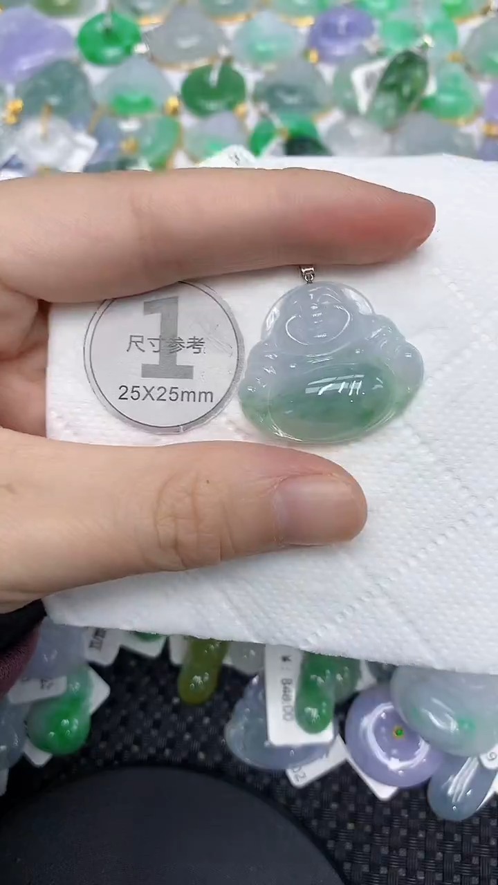 颈饰18K金镶嵌翡翠111111111