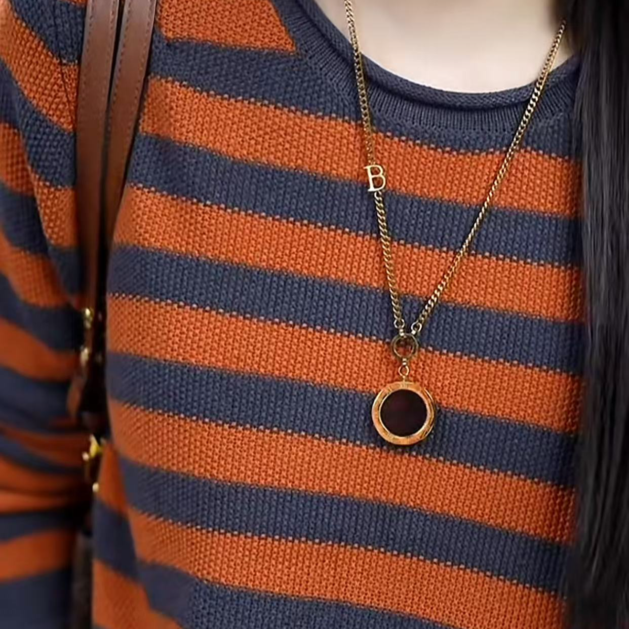 12.24-1百搭圆领时尚显瘦女士上衣长袖