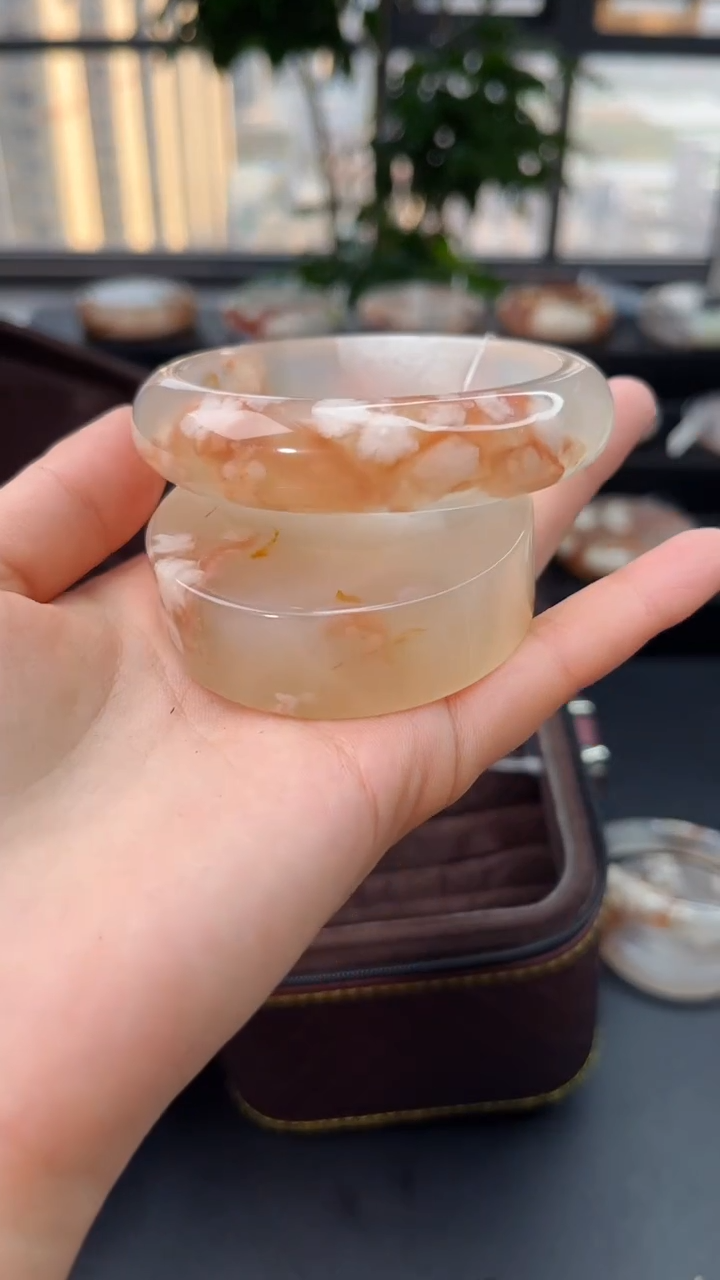 【闪购商品】石英质玉手镯未镶嵌赠送镯心（圈口58