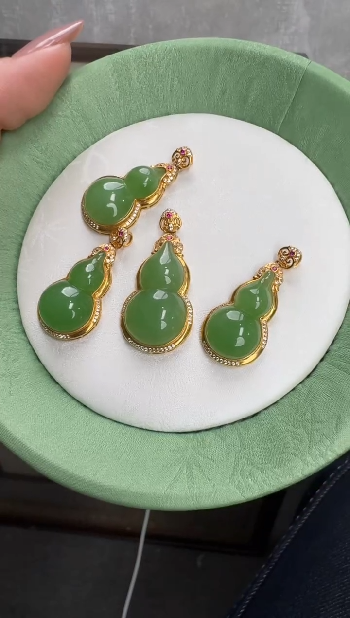 颈饰18K金镶嵌和田玉62冯总12.24多样性拍一发一