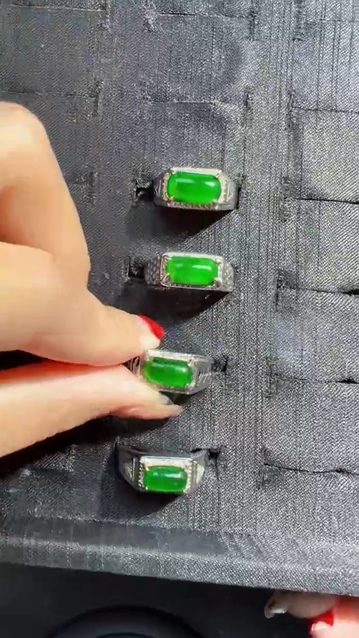 【闪购商品】定制翡翠未镶嵌戒指商品多样性发货1