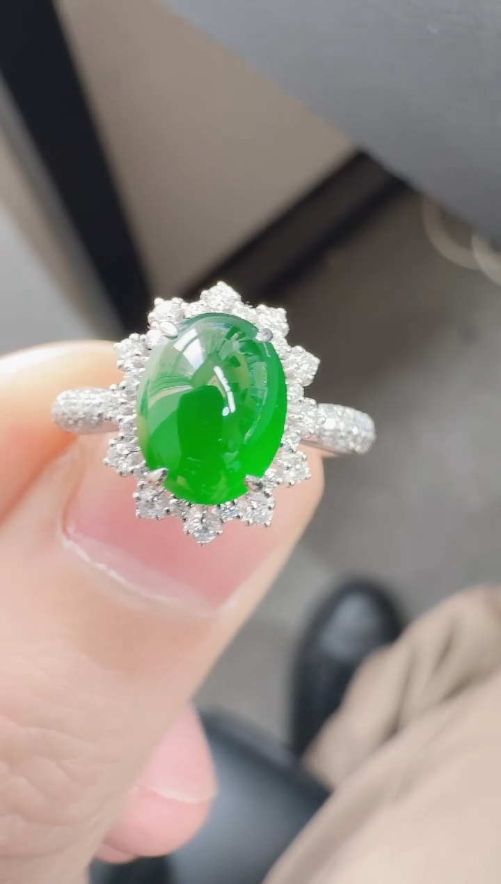 18K金镶嵌戒指翡翠简寄售回流，24小时鉴赏期