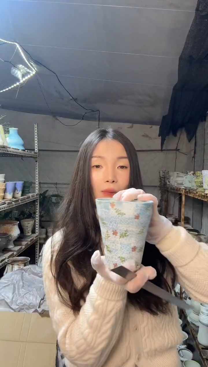 以实际为准熙*编号 238  景德镇手工手绘花盆