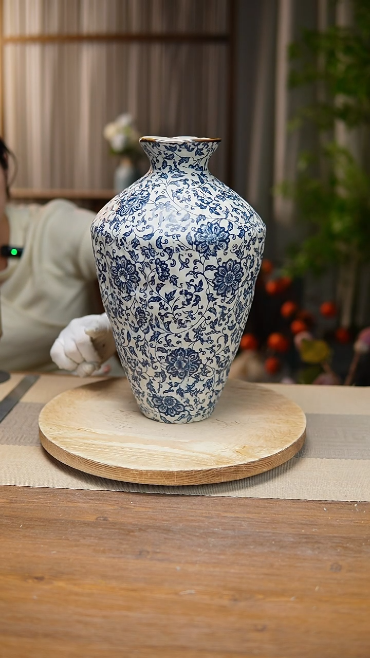 【闪购商品】陶瓷花器青花瓷缠枝莲高脚