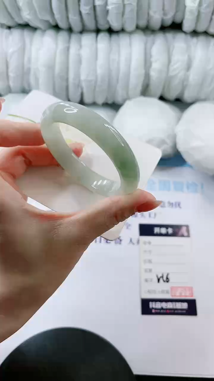 【闪购商品】石英质玉手镯未镶嵌多样性发货V16