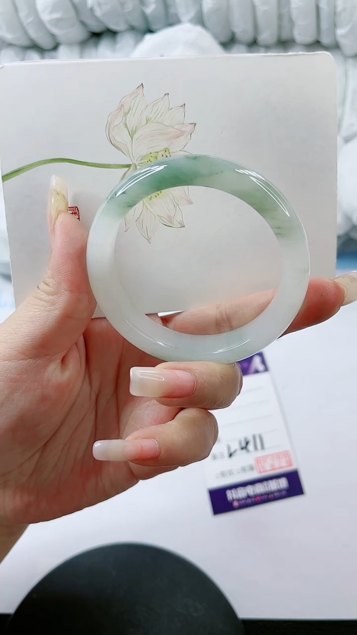 【闪购商品】石英质玉手镯未镶嵌多样性发货L411