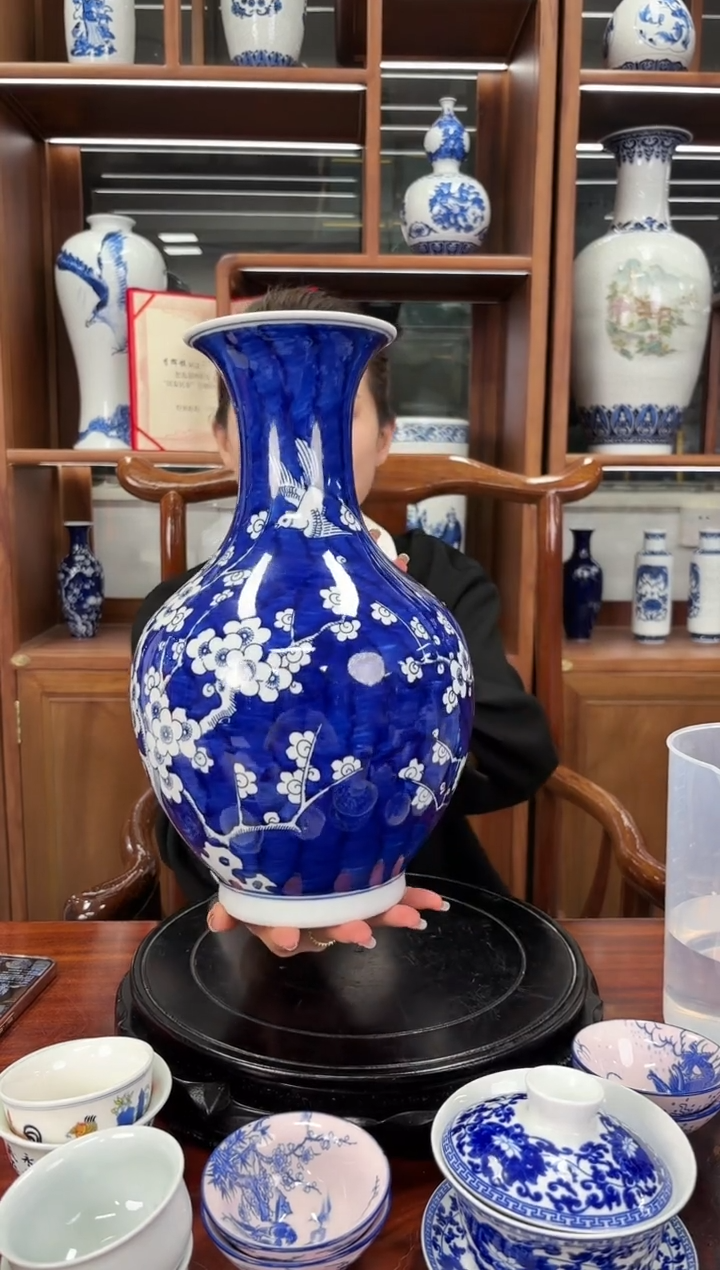 A28景德镇冰梅玉壶春1只