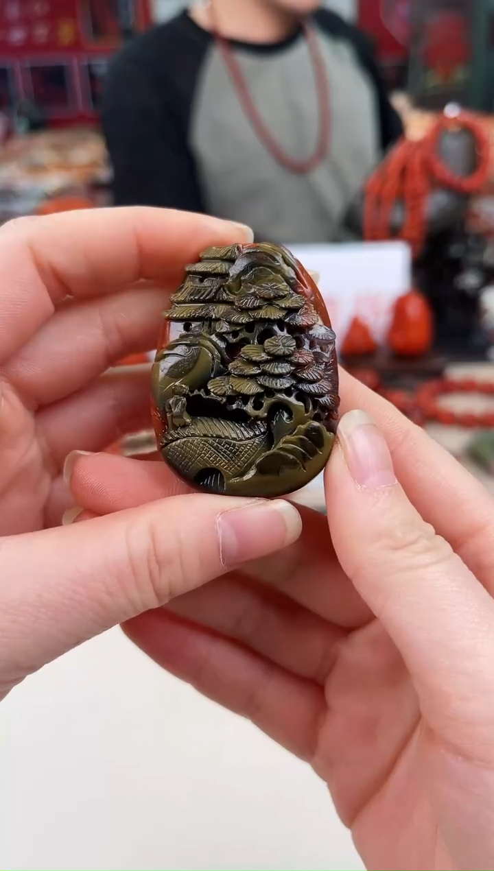 未镶嵌雕刻吊坠南红玛瑙（多样式发其一）