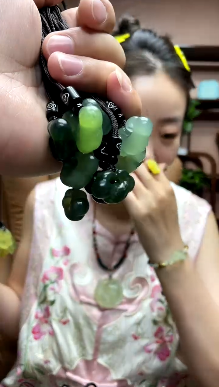 岫玉未镶嵌吊坠多样性发货其中发一