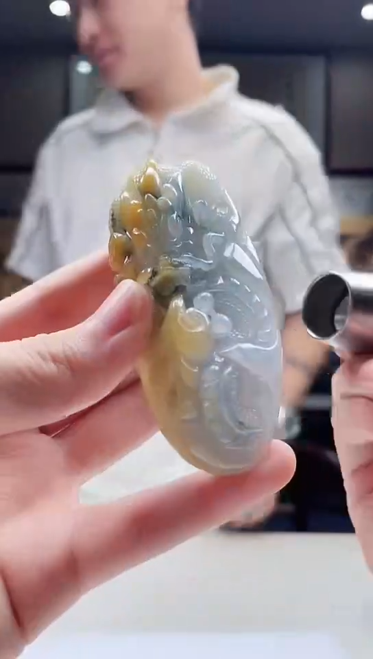 翡翠未镶嵌吊坠(不含链)121