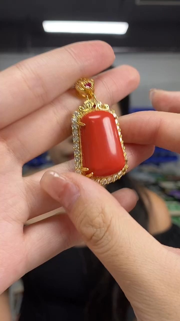 未镶嵌颈饰玛瑙/玉髓多样性发其一颜色微差