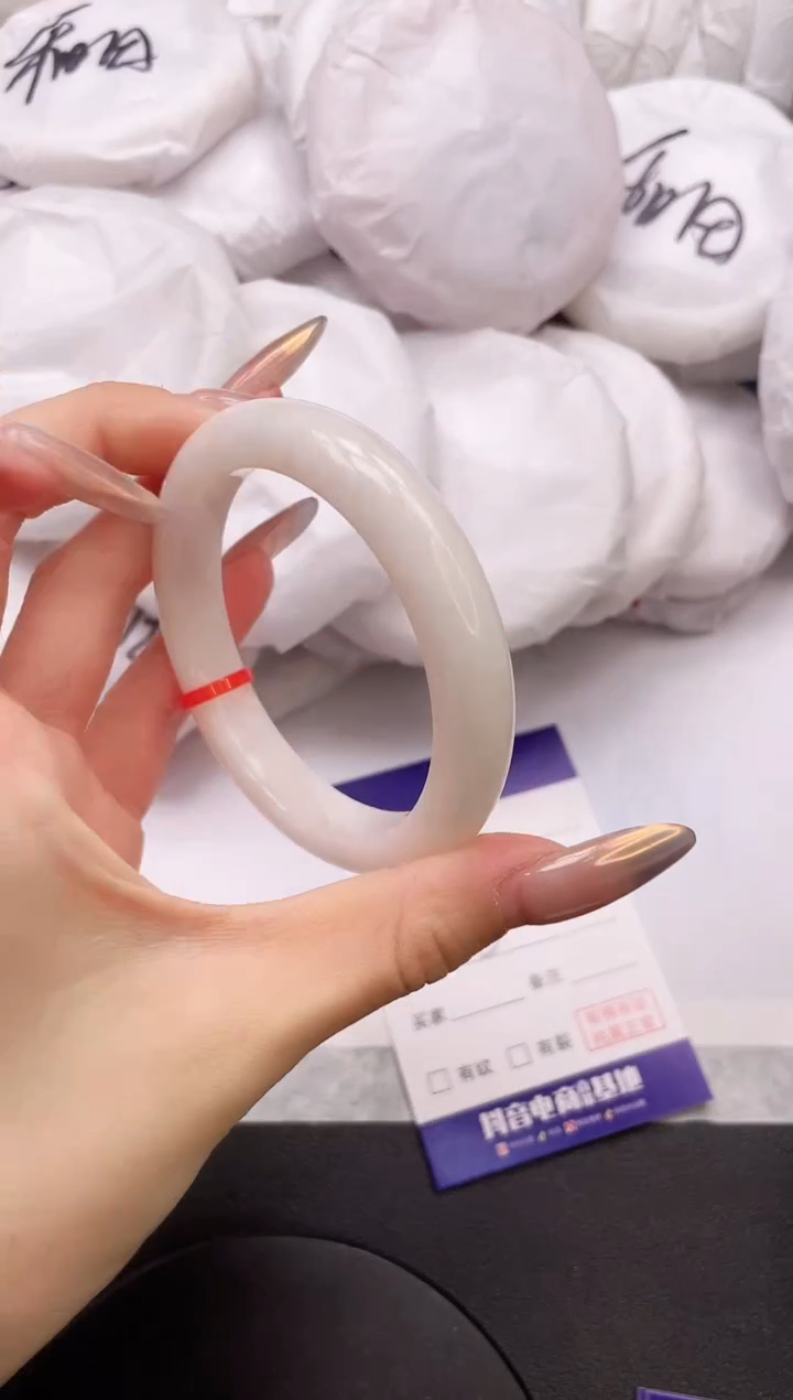 【闪购商品】和田玉手镯未镶嵌12K100-55