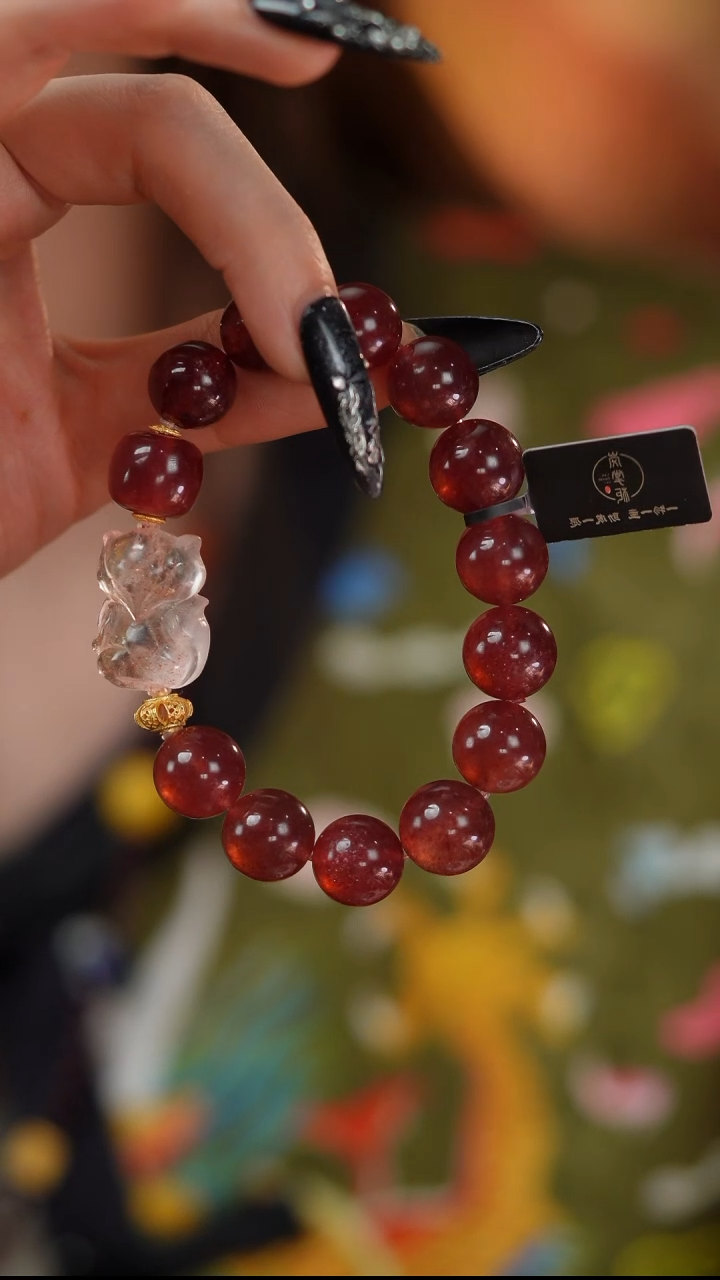 【闪购商品】石英质玉手串未镶嵌E1046C 草莓晶超七金草莓狐手串