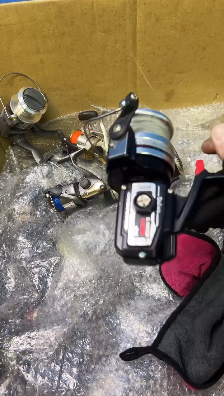 用****0微瑕钓鱼轮，直播间讲解为准，看清楚再拍，如有拆卸不退换