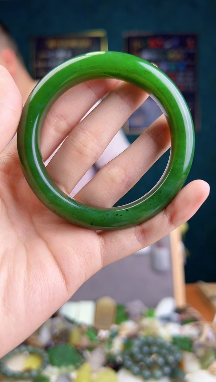 和田玉手镯未镶嵌多样性发货 拍一单发一个52-64