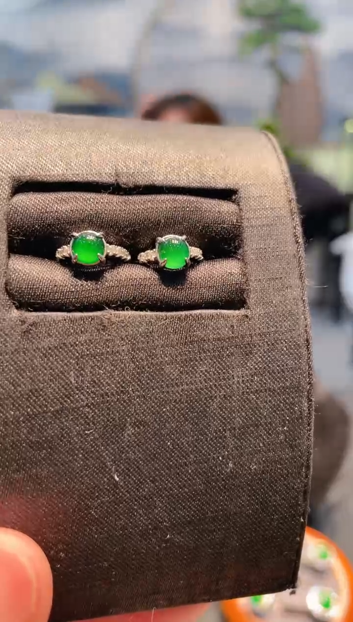 【闪购商品】翡翠耳饰未镶嵌A4天然A货翡翠