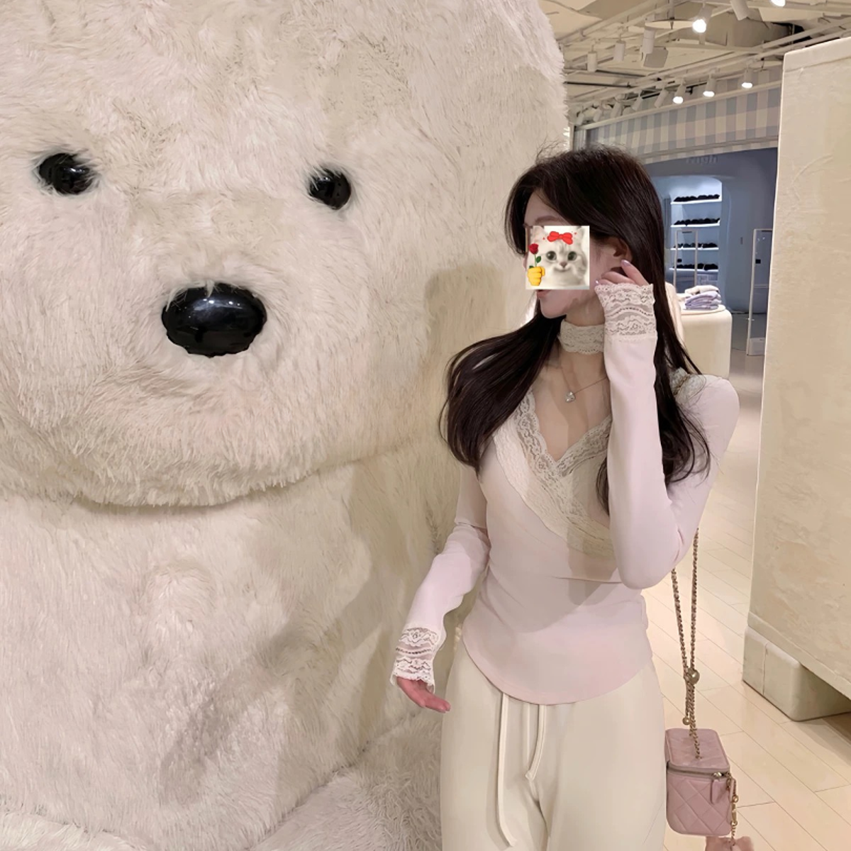微胖MM秋冬款T恤蕾丝花边v领打底衫女秋冬设计感修身显瘦纯欲上衣
