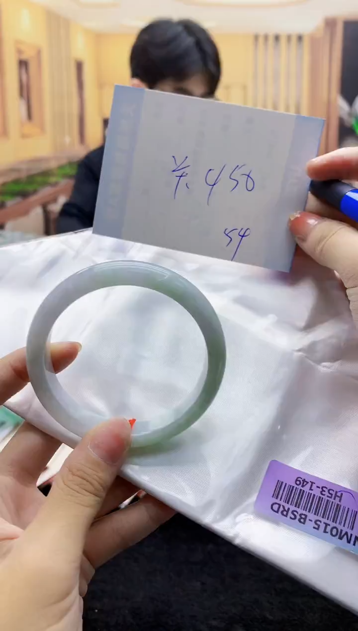 【闪购商品】翡翠手镯未镶嵌     H53-149