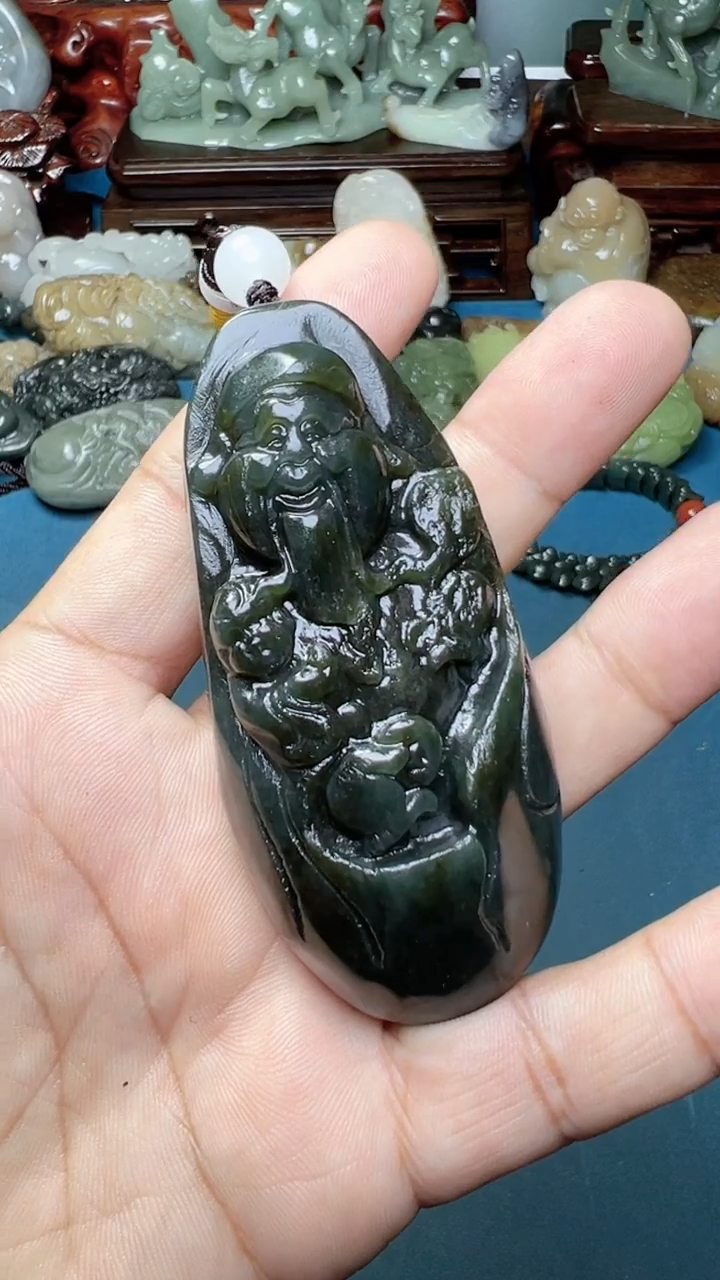 未镶嵌和田玉把件-