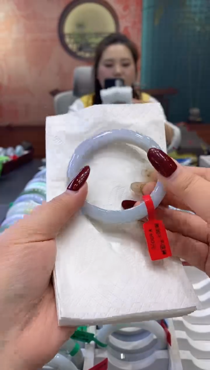 【闪购商品】翡翠手镯未镶嵌多人0017984