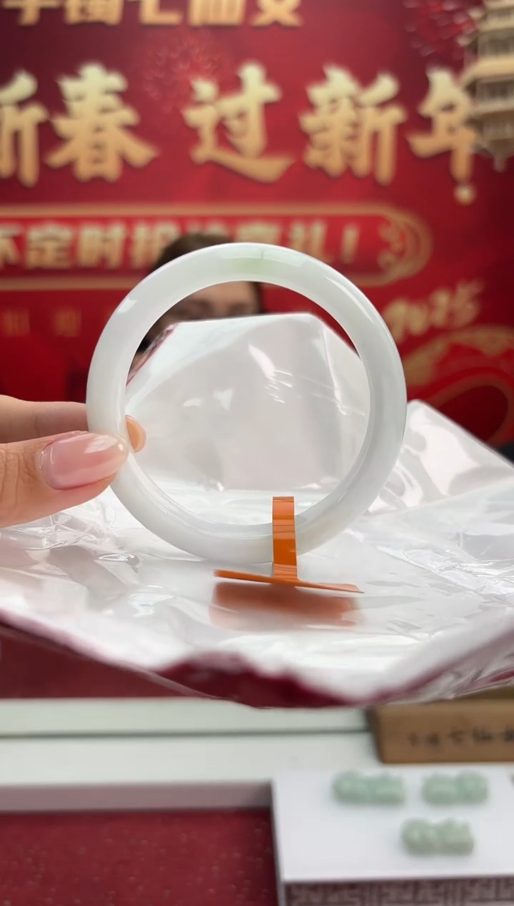 【闪购商品】翡翠手镯未镶嵌8手镯