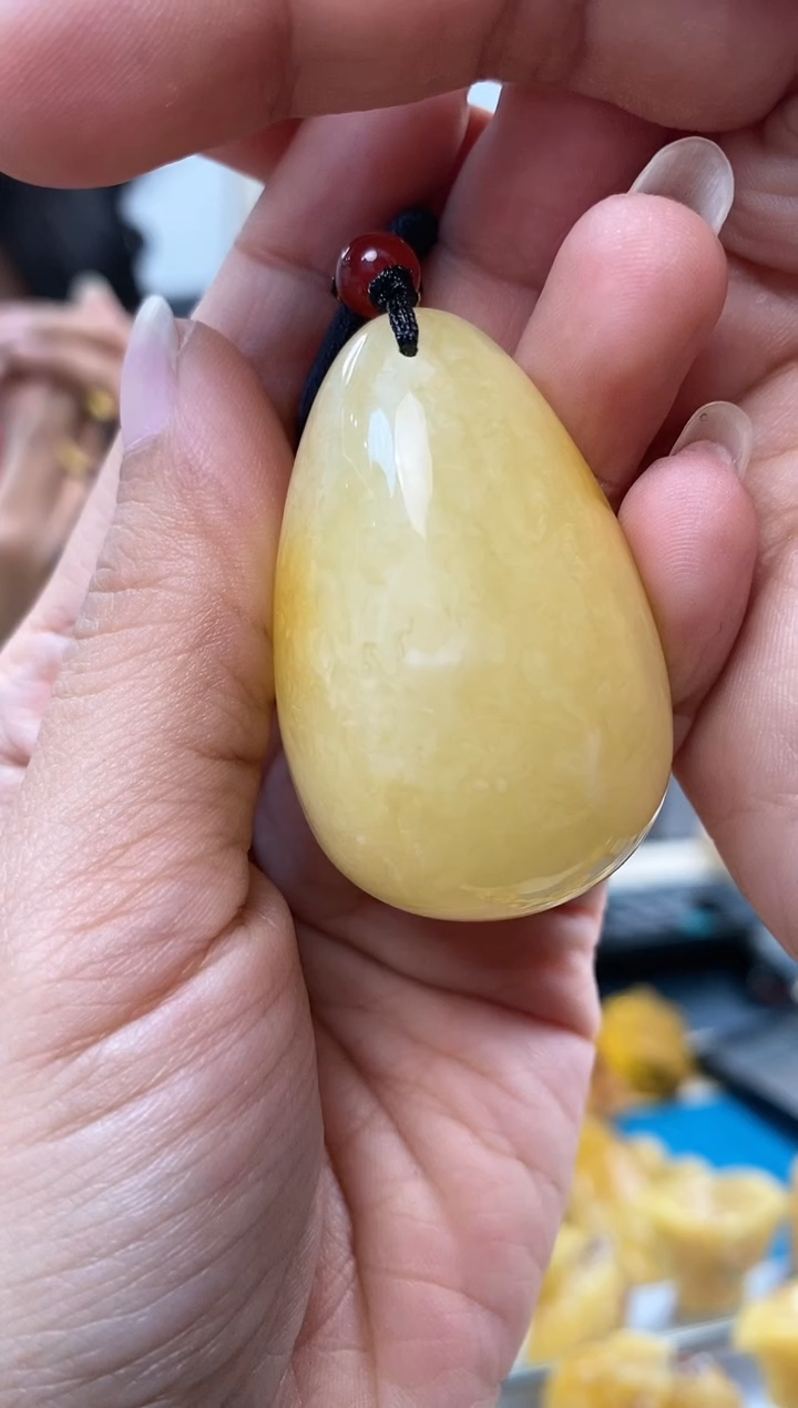 【闪购商品】蜜蜡裸石未镶嵌天然琥珀蜜蜡水滴