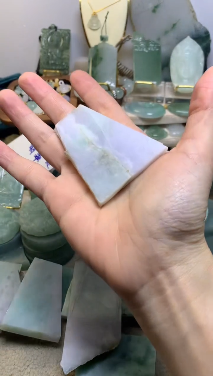 翡翠挂件未镶嵌缅甸A货翡翠，没有运费险