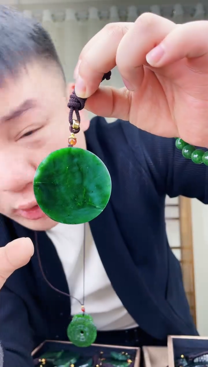 【闪购商品】和田玉挂件未镶嵌拍一发一，多样性发货！