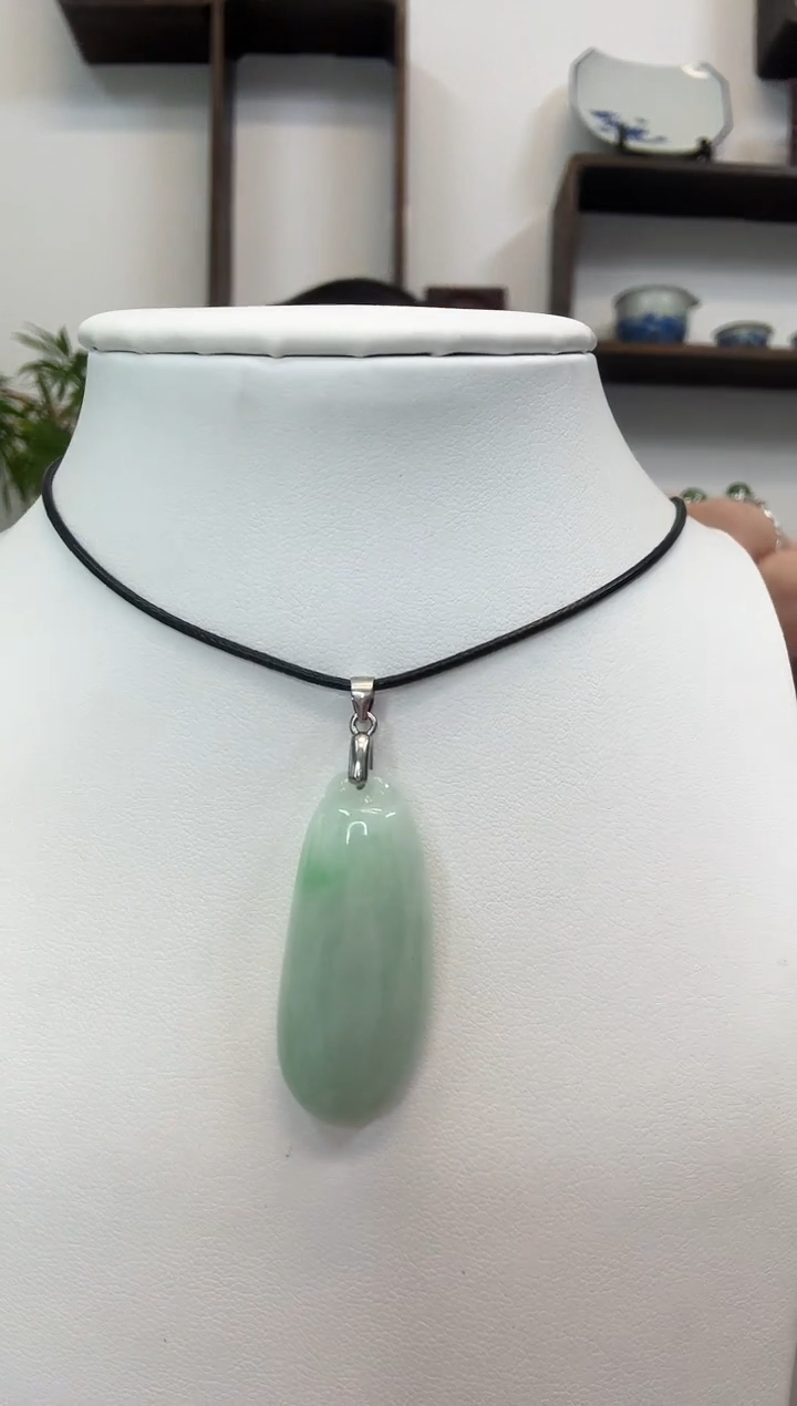 颈饰银S925镶嵌翡翠福瓜