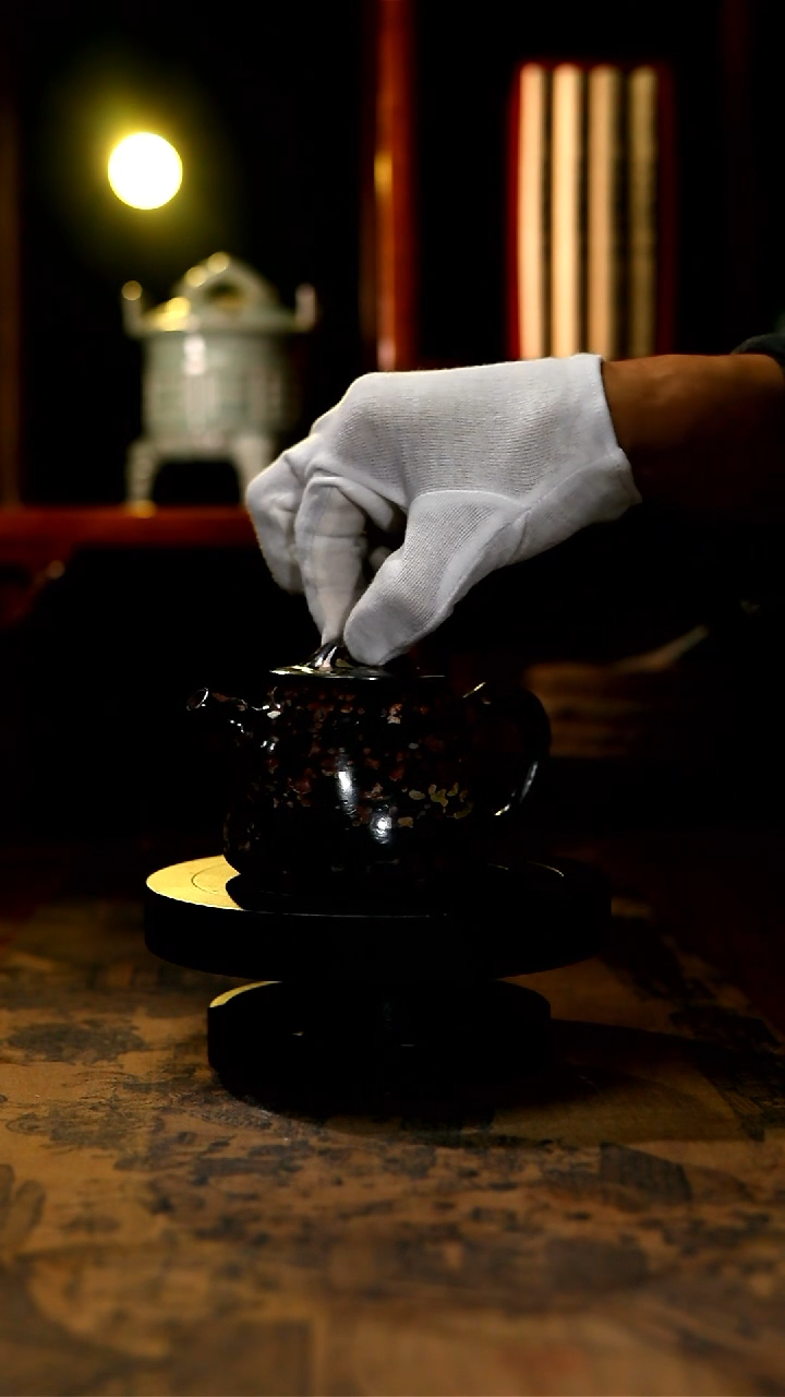 【闪购商品】宋廷御瓷汝石梅花玉石壶