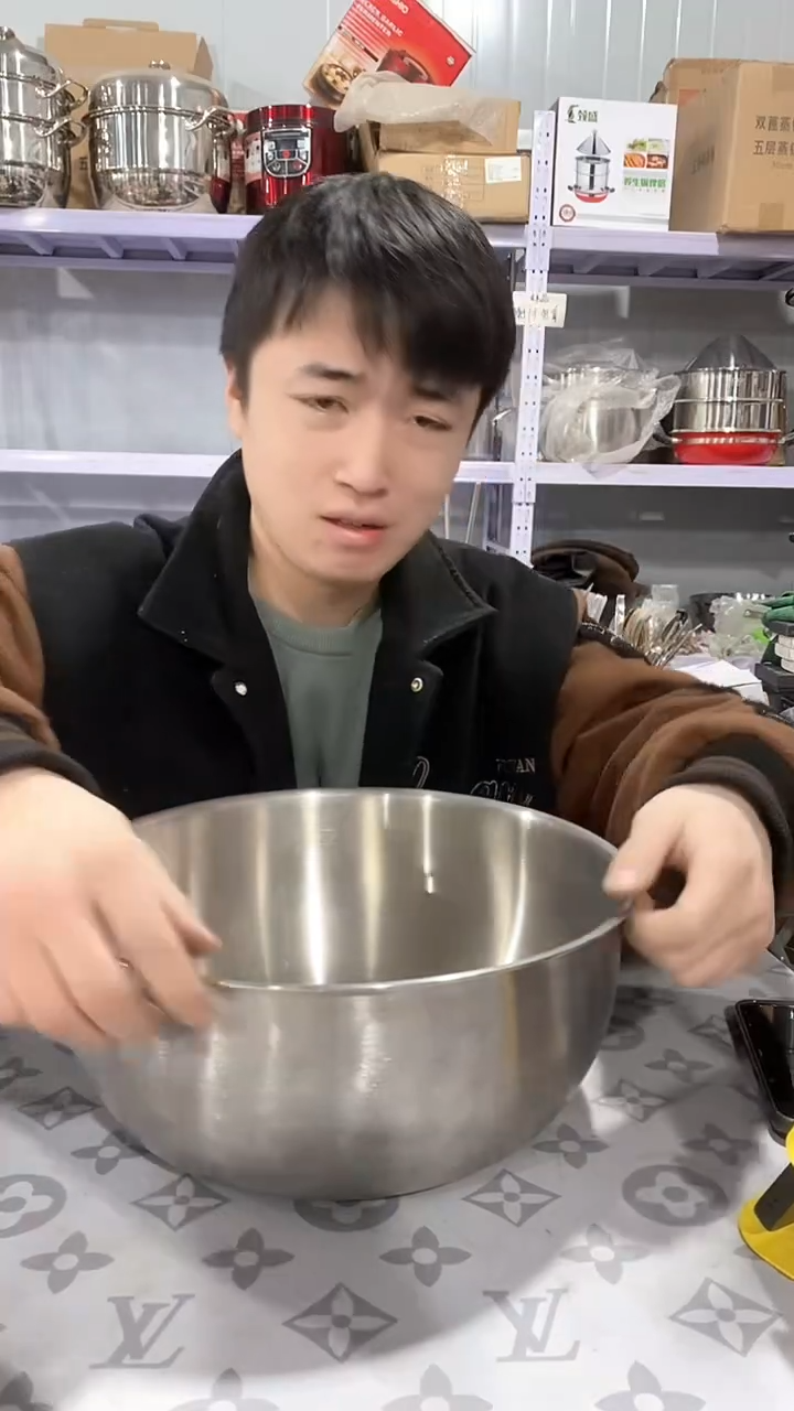 32三层钢大和面盆瑕疵