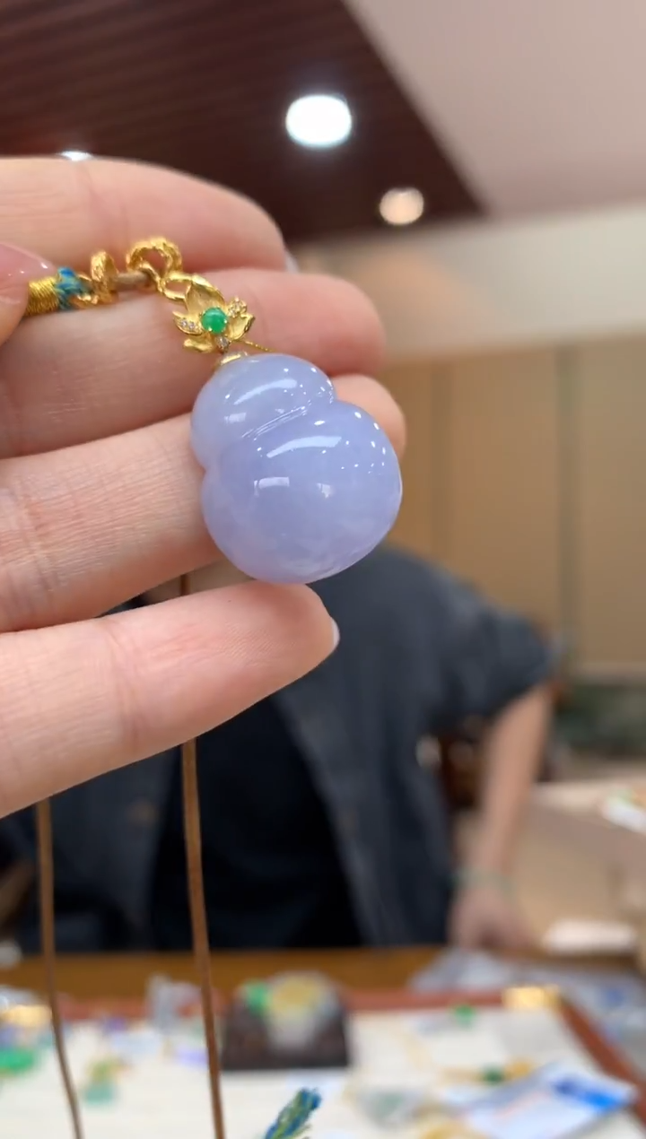吊坠(不含链)18K金镶嵌翡翠葫芦