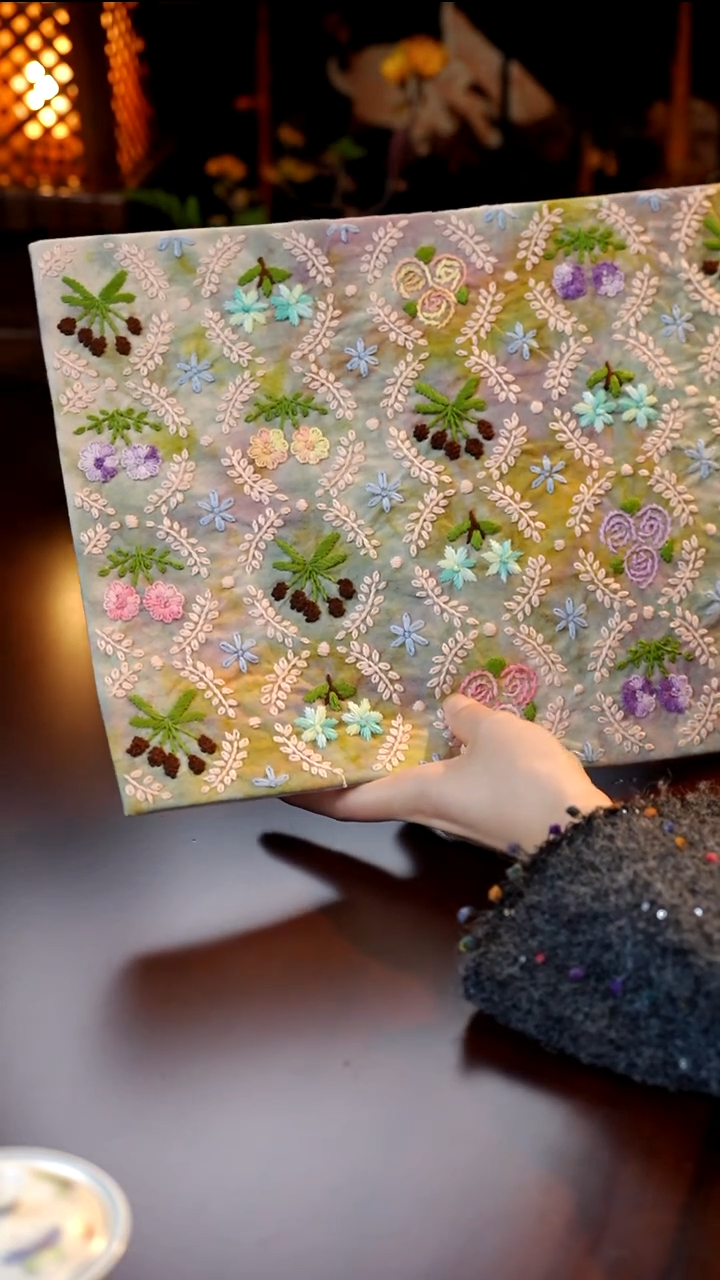 刺绣茶席··········