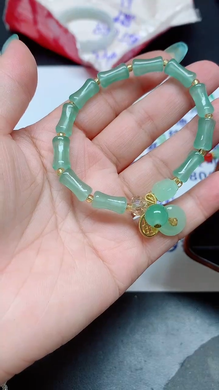 翡翠手镯未镶嵌芸*0000000000000000