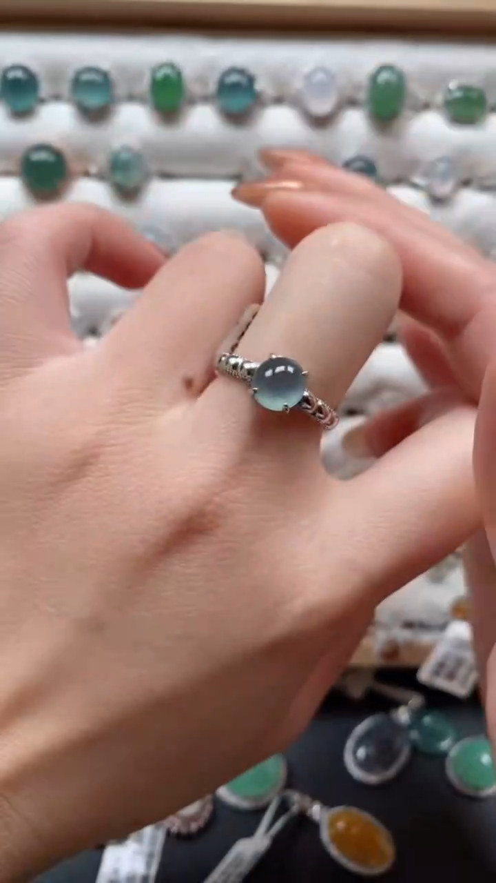 【闪购商品】翡翠戒指银S925镶嵌一物一证一礼盒